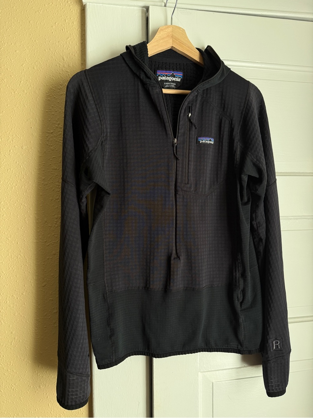 Patagonia R1 Hoody - Small